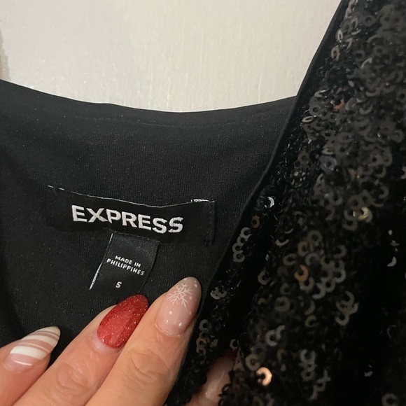 EXPRESS Sequin V-Neck Tie Waist Wide Leg Jumpsuit size Small NWT - Picture 8 of 13